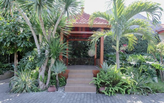 OYO 1361 Singosari Family Residence