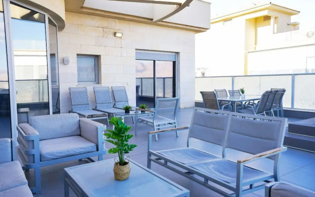 YalaRent Hilltop Penthouse- Private Pool