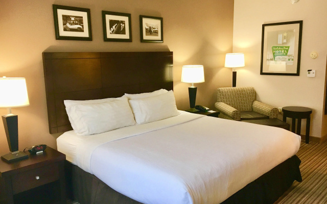 Holiday Inn Louisville Airport - Fair/Expo by IHG
