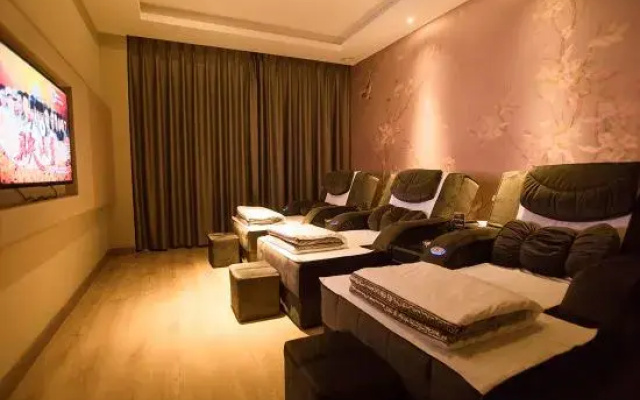 Huifeng Hotel