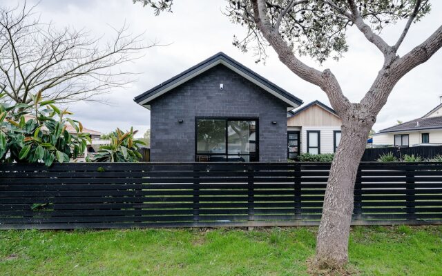Unsworth Height New 3 Bedrooms Unit
