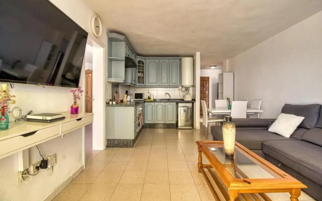 Apartment - Sleeps 4 - Jacuzzi - Terrace - Pool