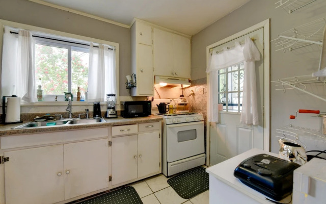 Memphis Vacation Rental, 7 Mi to Downtown!