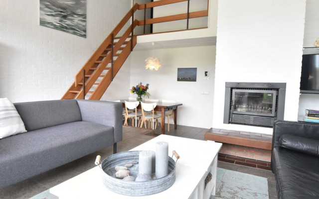 Modern Holiday Home in Nieuwvliet with Garden