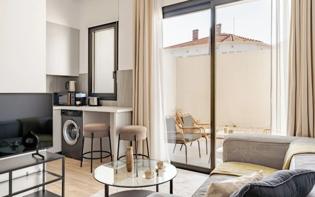 Yamas Urban Living Olympia Suites