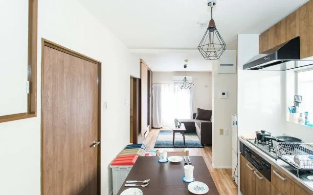 YUYU House - Imazado Anywhere Door