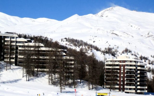 Studio In Vars, With Wonderful Mountain View, Furnished Balcony And Wifi