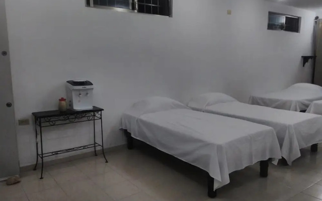 Hostal Frida - Adults Only - Hostel