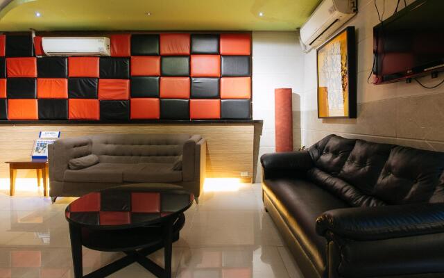 RedDoorz @ Timog Avenue Quezon City