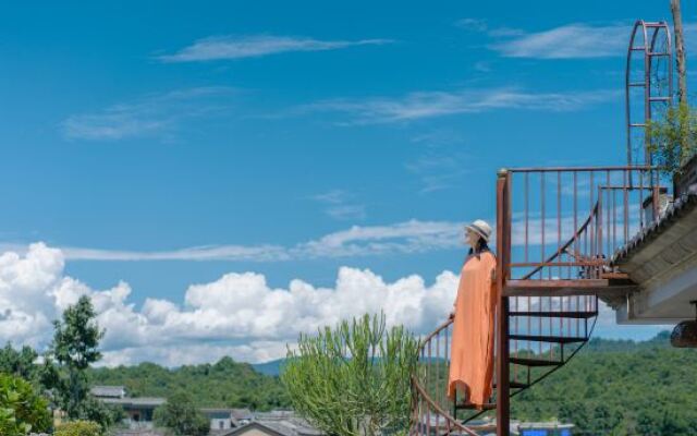 Yugui Hot Spring Holiday Hotel