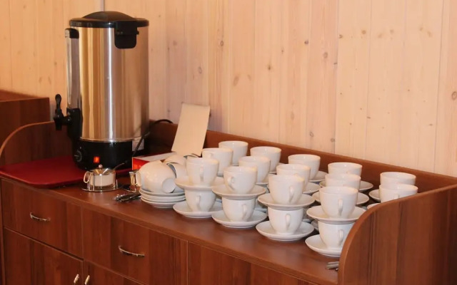 Flora Park Country Club