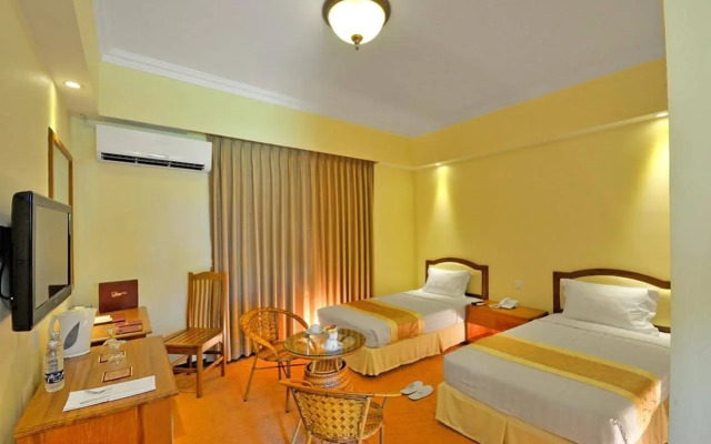 Royal Golden View Hotel