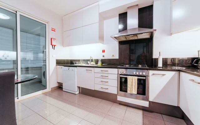 Oceanside Terrace Apartment by Holiday Rental Management