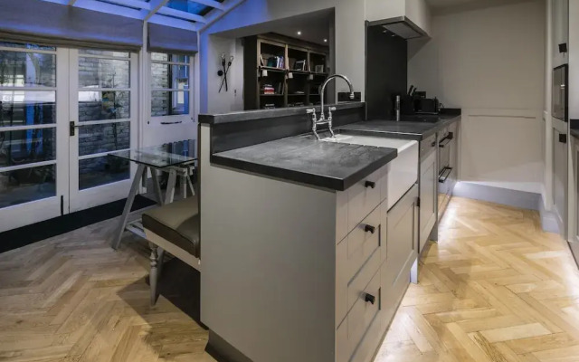 Deluxe Mayfair Home by Marble Arch Station