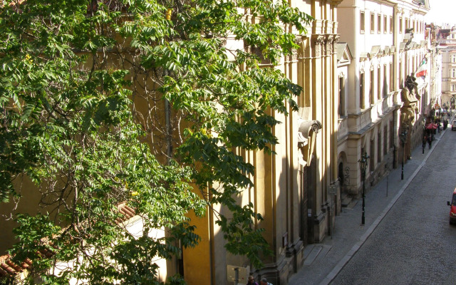 Hostel Little Quarter