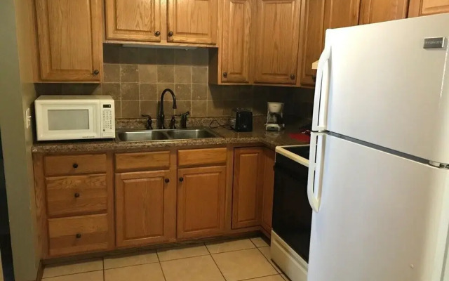 Updated and Cozy 2-bedroom in Rochester