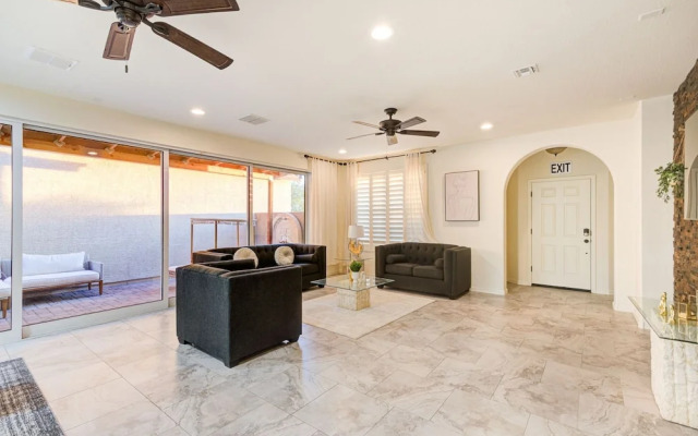 Desert Creek Oasis