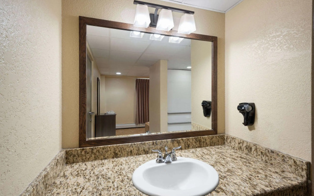 Days Inn & Suites by Wyndham Bozeman