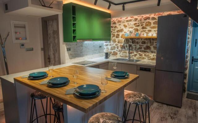 ΒΙΛΛΑ ΤΟ ΠΕΤΡΙΝΟ stone bild villa full equipment