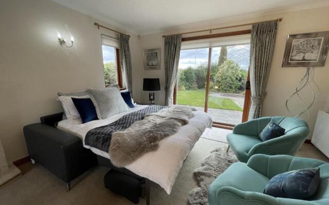 Relax at the Blue Spa House in the Highlands