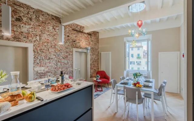 Casa Pino in Lucca With 2 Bedrooms and 2 Bathrooms