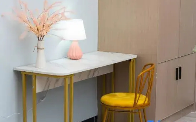 Shuimian Mima Theme Apartment (Foshan Xincheng Baoli)