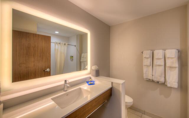 Holiday Inn Express & Suites Remington by IHG