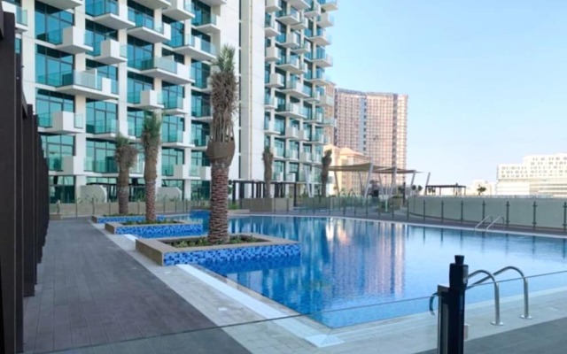 Greek View Studio Farhad Azizi Residence Al Jaddaf