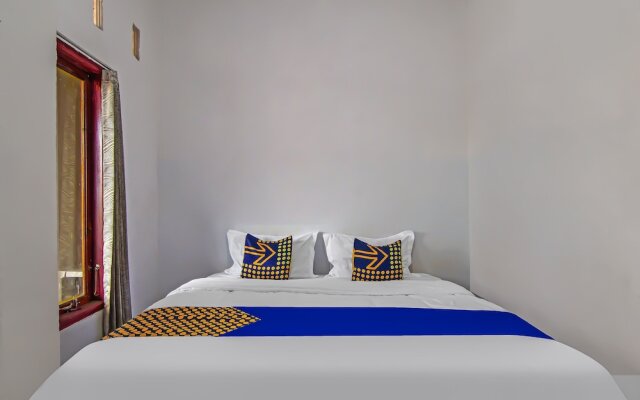 SPOT ON 92498 Fanni Homestay