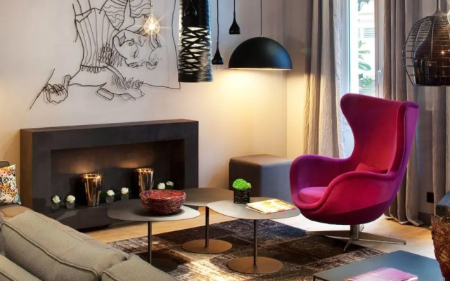 Le Grey Hotel