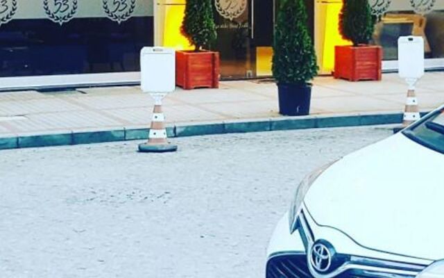 Grand 53 Hotel