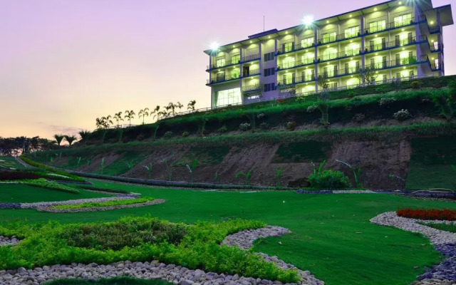 Grand Prix Golf Club