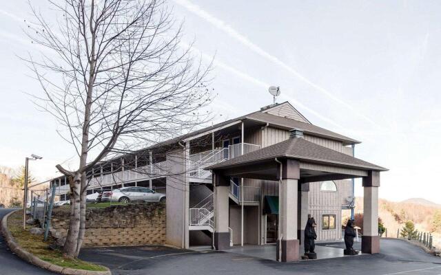 Econo Lodge Waynesville