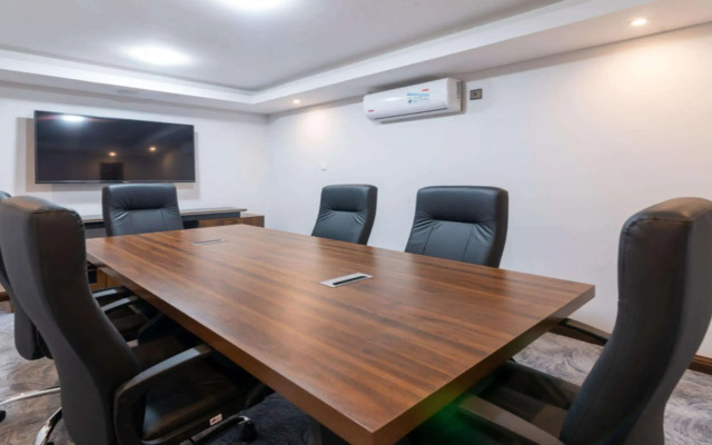 Heri Heights Hotel Apartments, SureStay Collection by BW