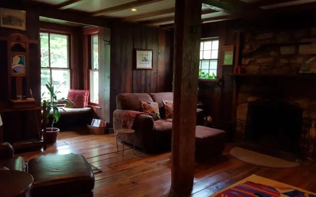 Hummingbird Inn