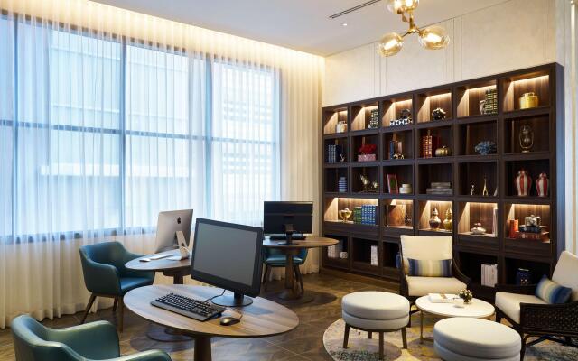 Hyatt Place Bangkok Sukhumvit 24