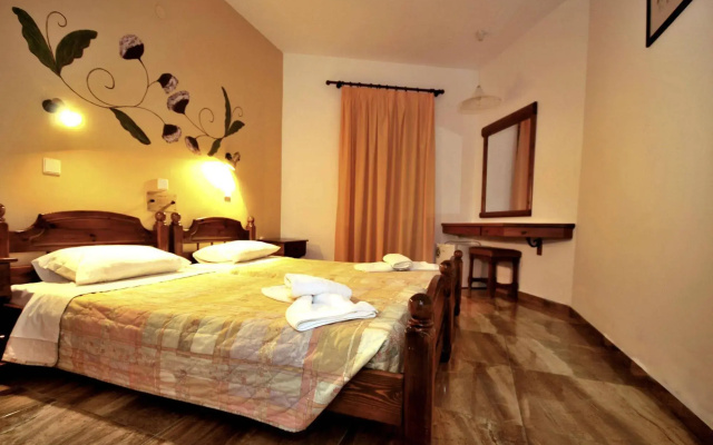 Zeus Hotel