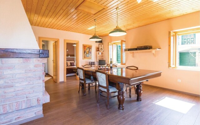 Amazing Home in Tucepi With Wifi and 1 Bedrooms