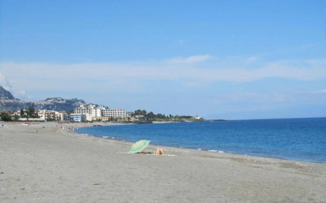 Comeinsicily - Rocce Nere