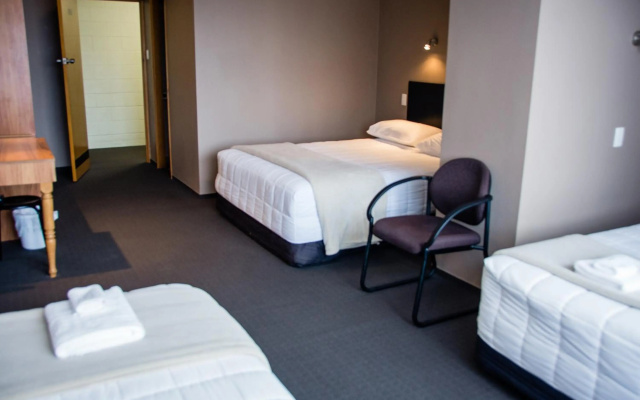 Fiordland Hotel – Guest Rooms – Te Anau