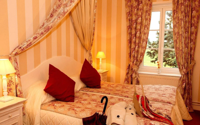 Le Fleuray Hotel & Restaurant