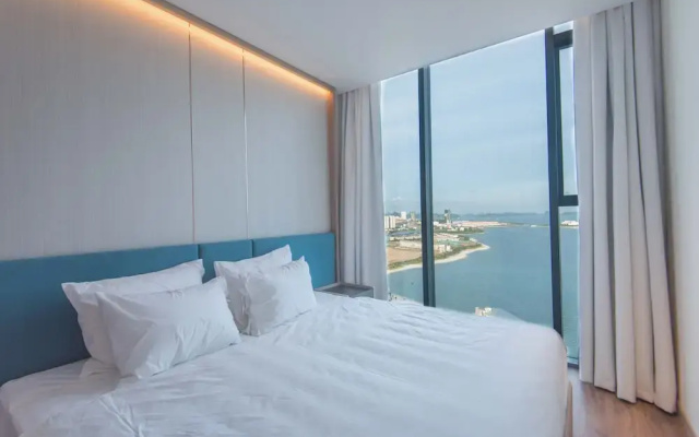 A La Carte Ha Long Residence