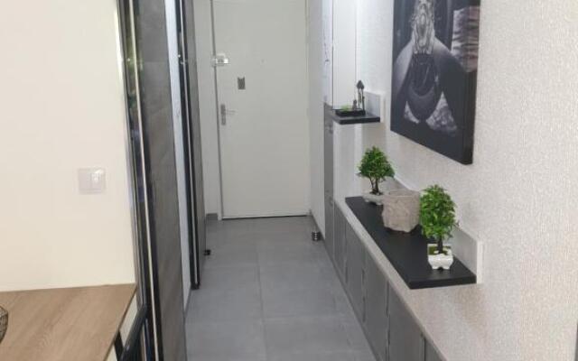 Beau studio / Clim / Parking / Plage à 200 m