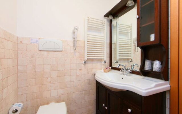 House Oak Pitigliano 30914