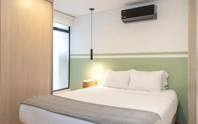 Spectacular 3 BR w Balcony in Laureles Medell n