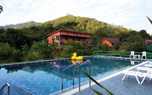 Khao Sok Country Resort