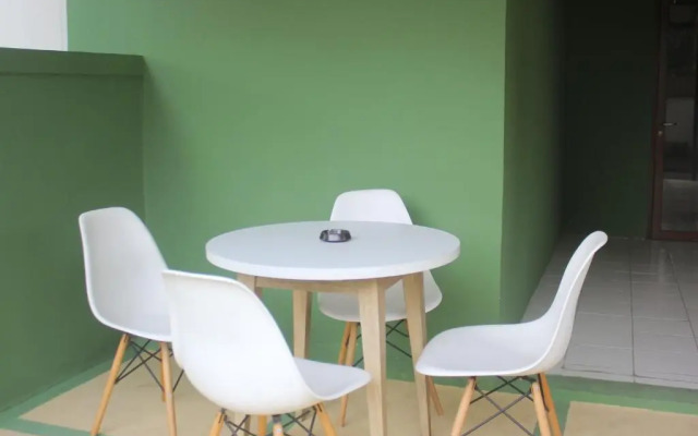 Urban Express HomTel Serpong