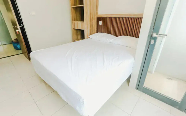 Aurora Rooms Riverdale