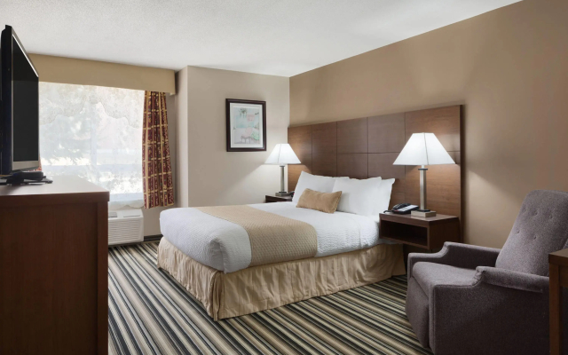 Days Inn by Wyndham Dalhousie