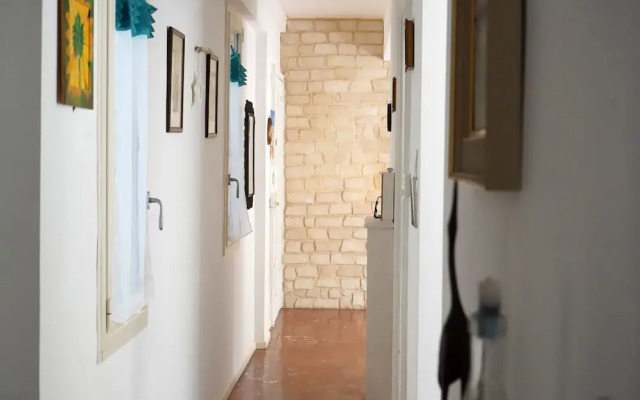 Balcony Flat Near the Center by Wonderful Italy